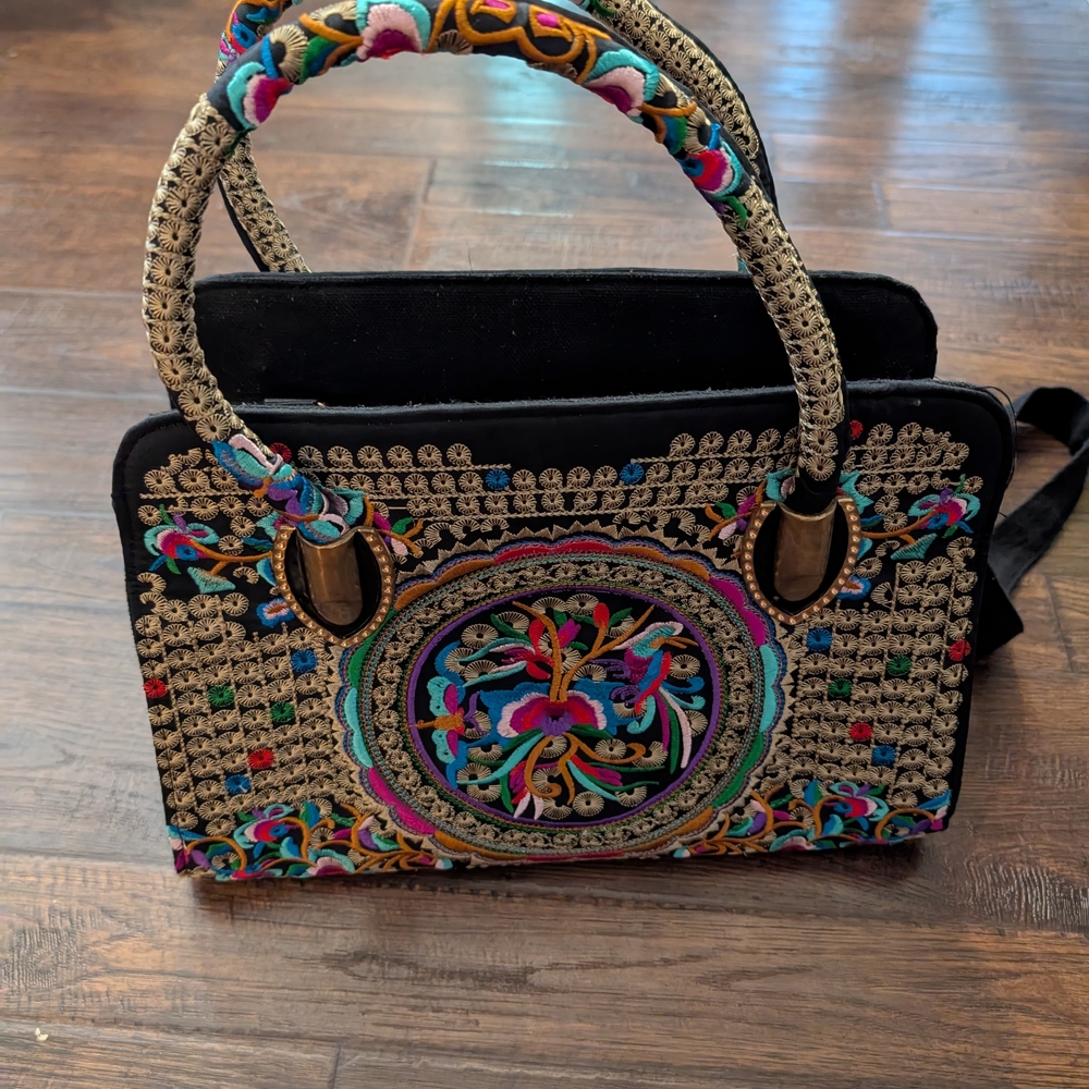 SHEIN Black Multicolor Embroidered Crossbody Bag - Picture 4 of 5